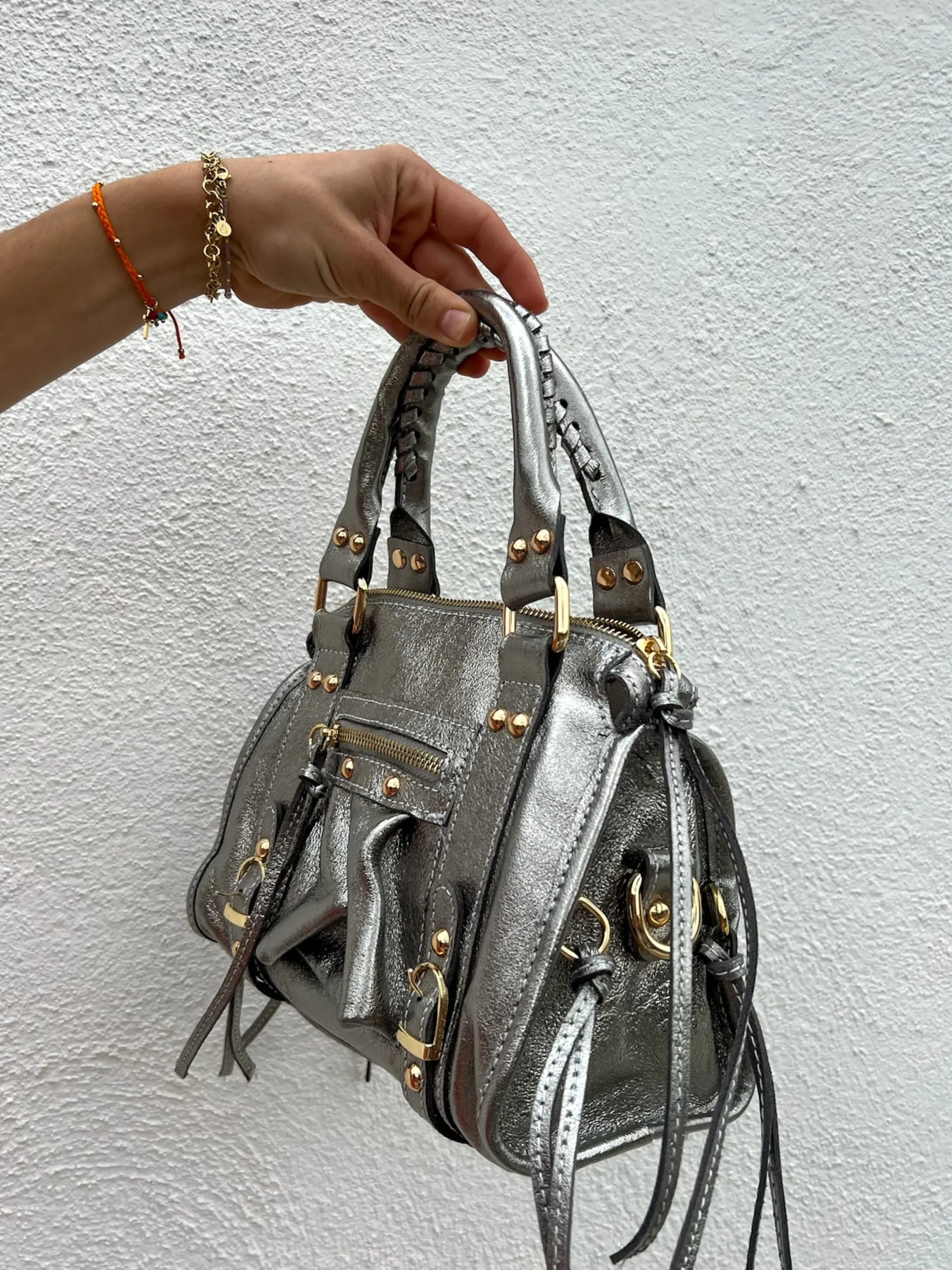 Bolso hebillas piel brillos plata