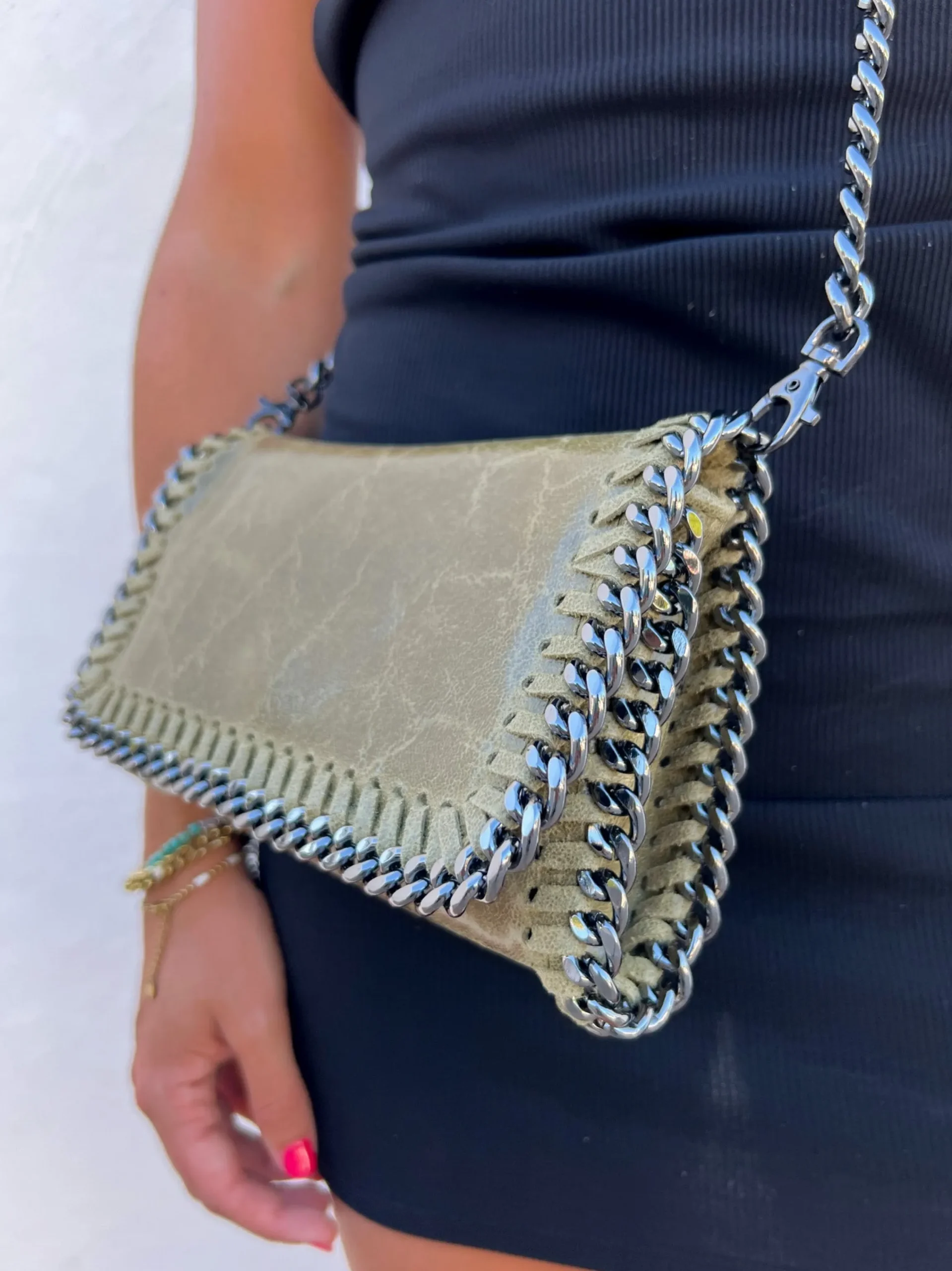Bolso midi piel caqui