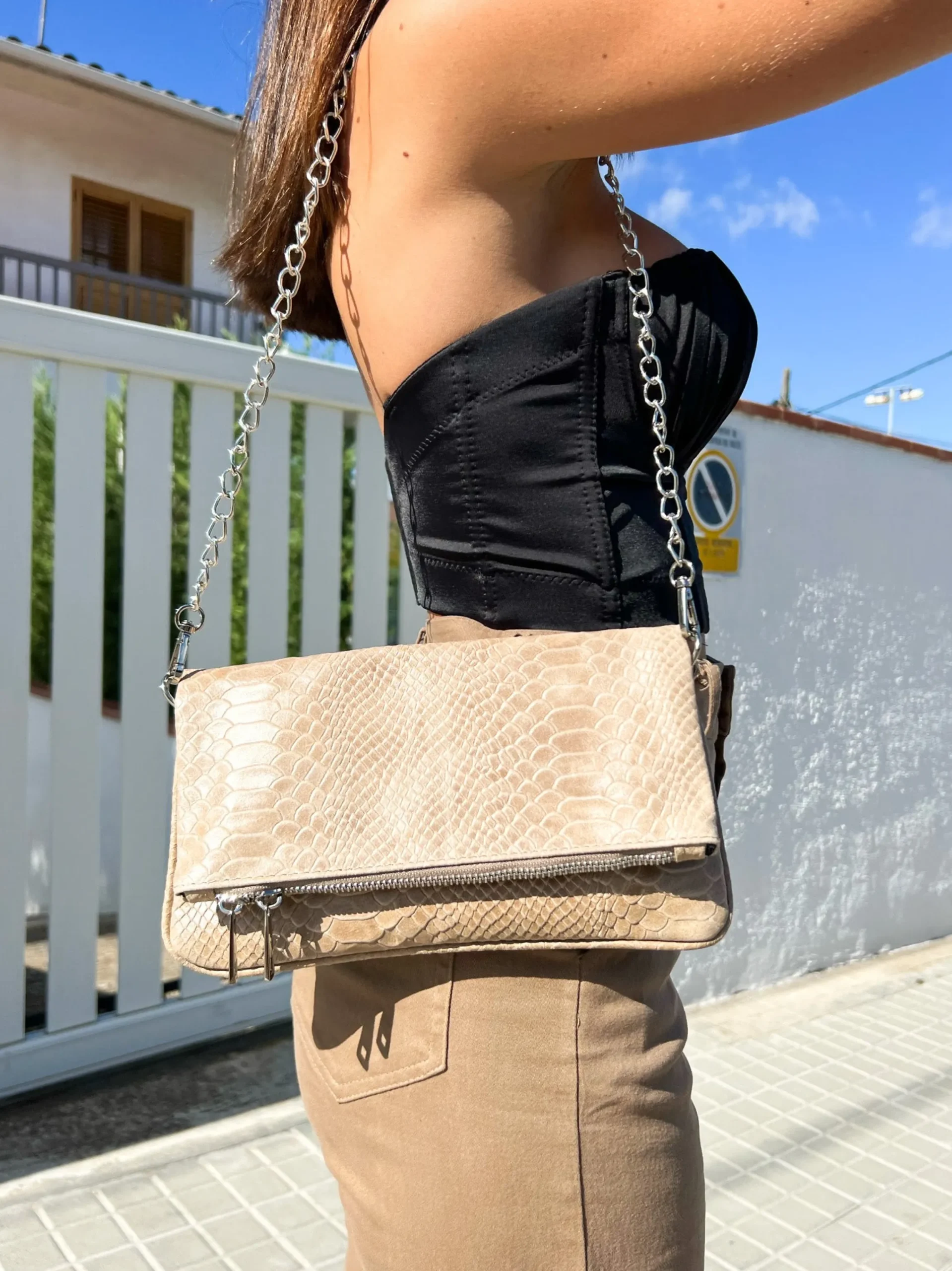 Bolso piel cadenas coco beige