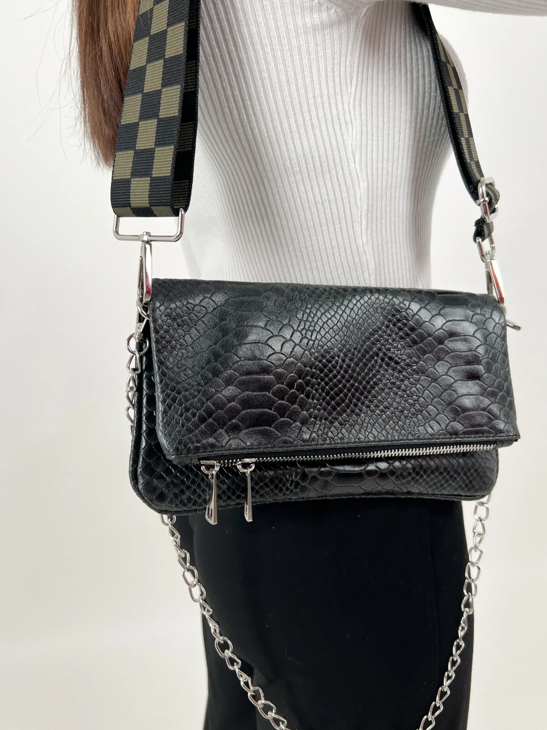 Bolso piel cadenas coco negro
