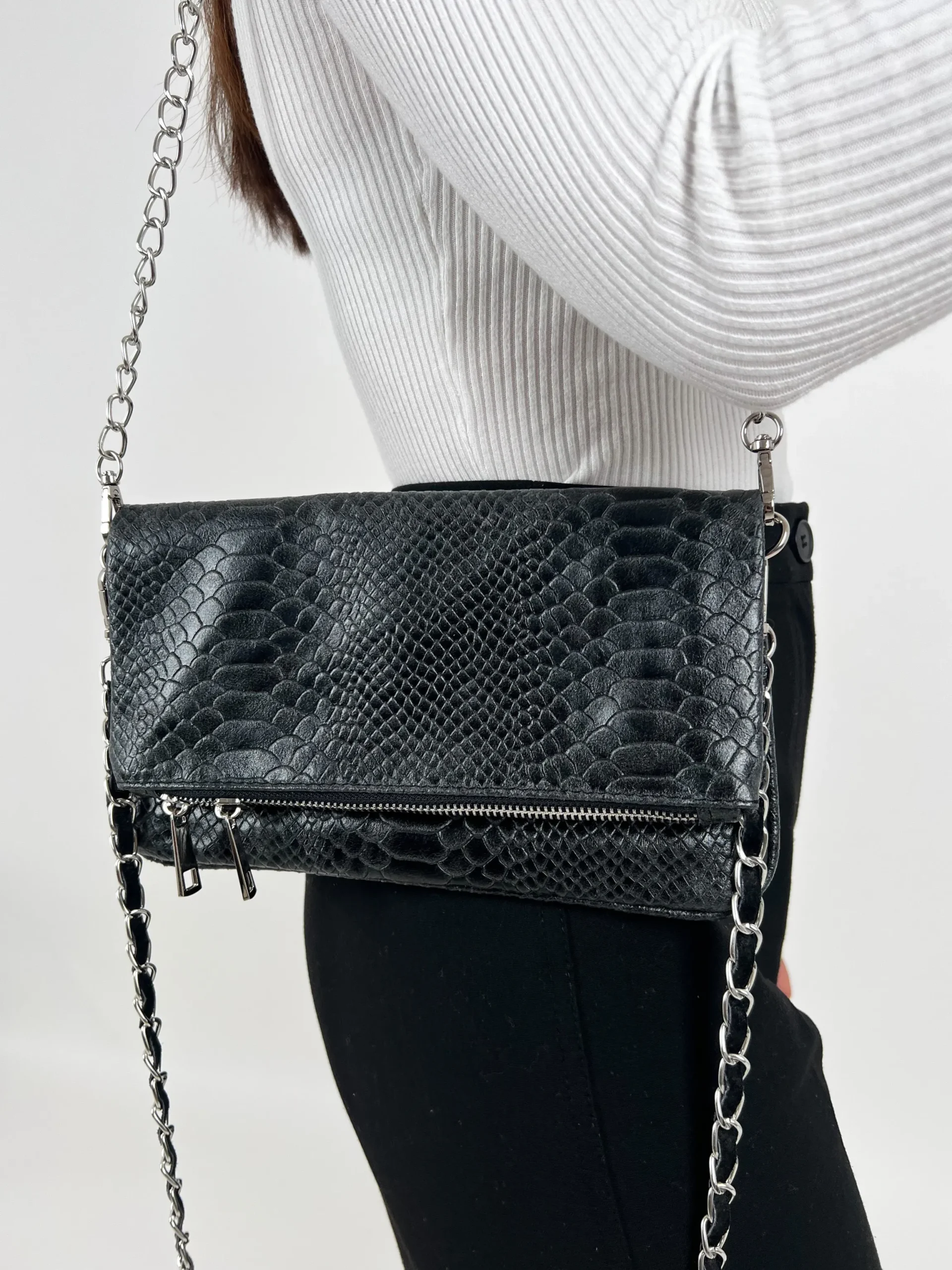 Bolso piel cadenas coco negro