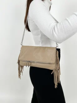 Bolso piel cadenas flecos cafe