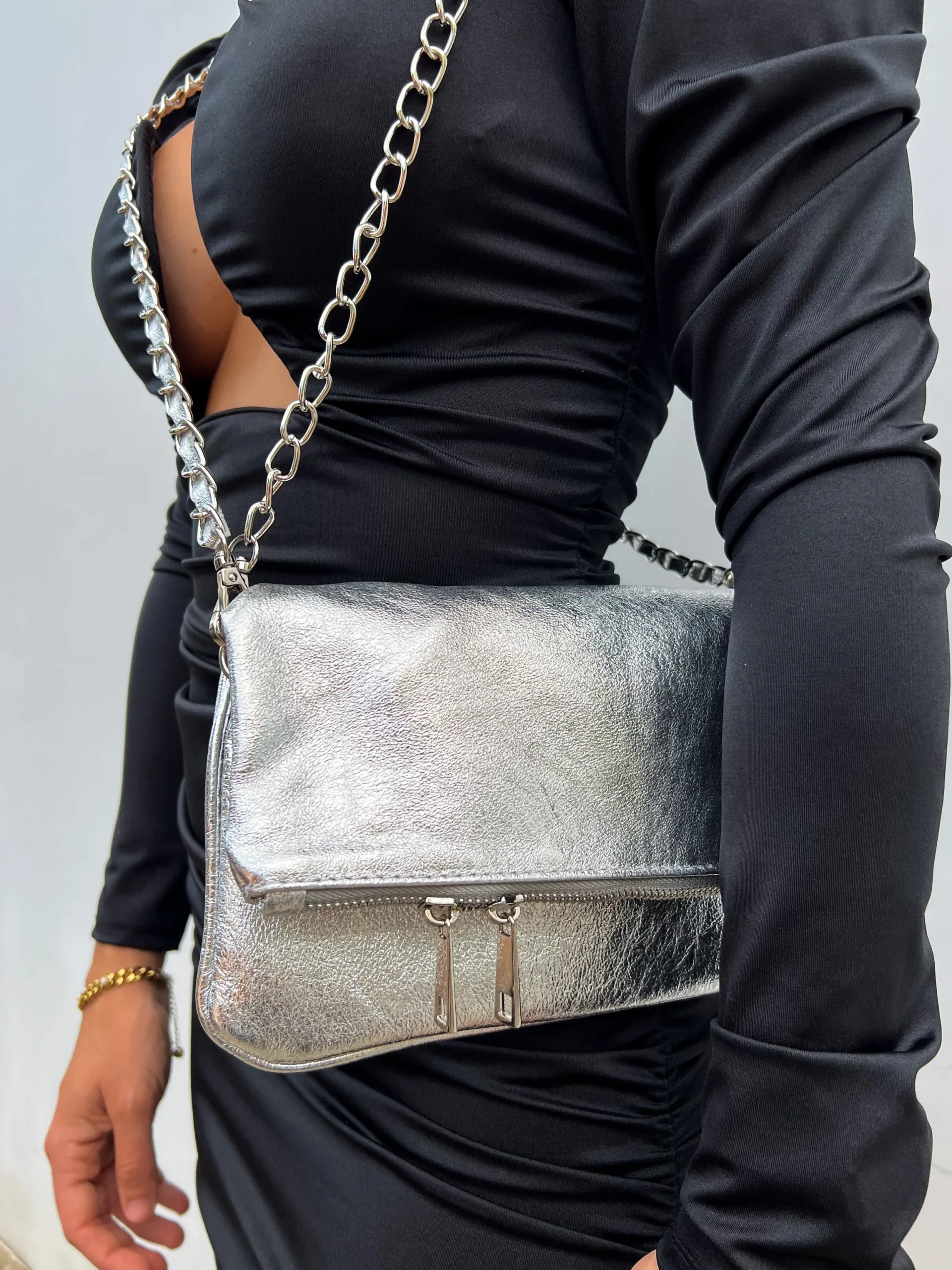 Bolso piel cadenas plata
