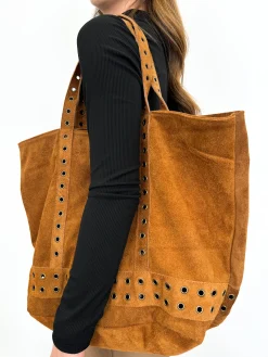 Bolso tachuelas maxi camel