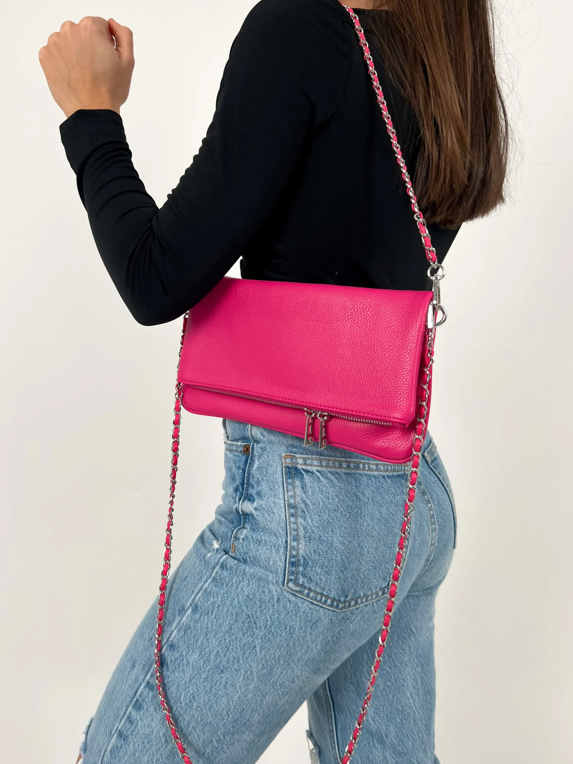 Bolso vegano cadenas fucsia