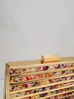 Clutch bandas colores dorado