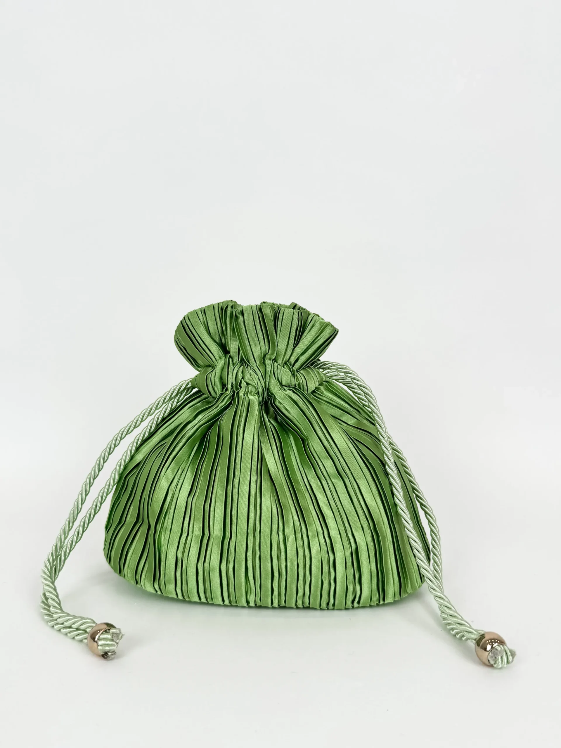 Clutch saco satinado verde