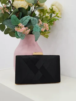 Clutch satinado negro