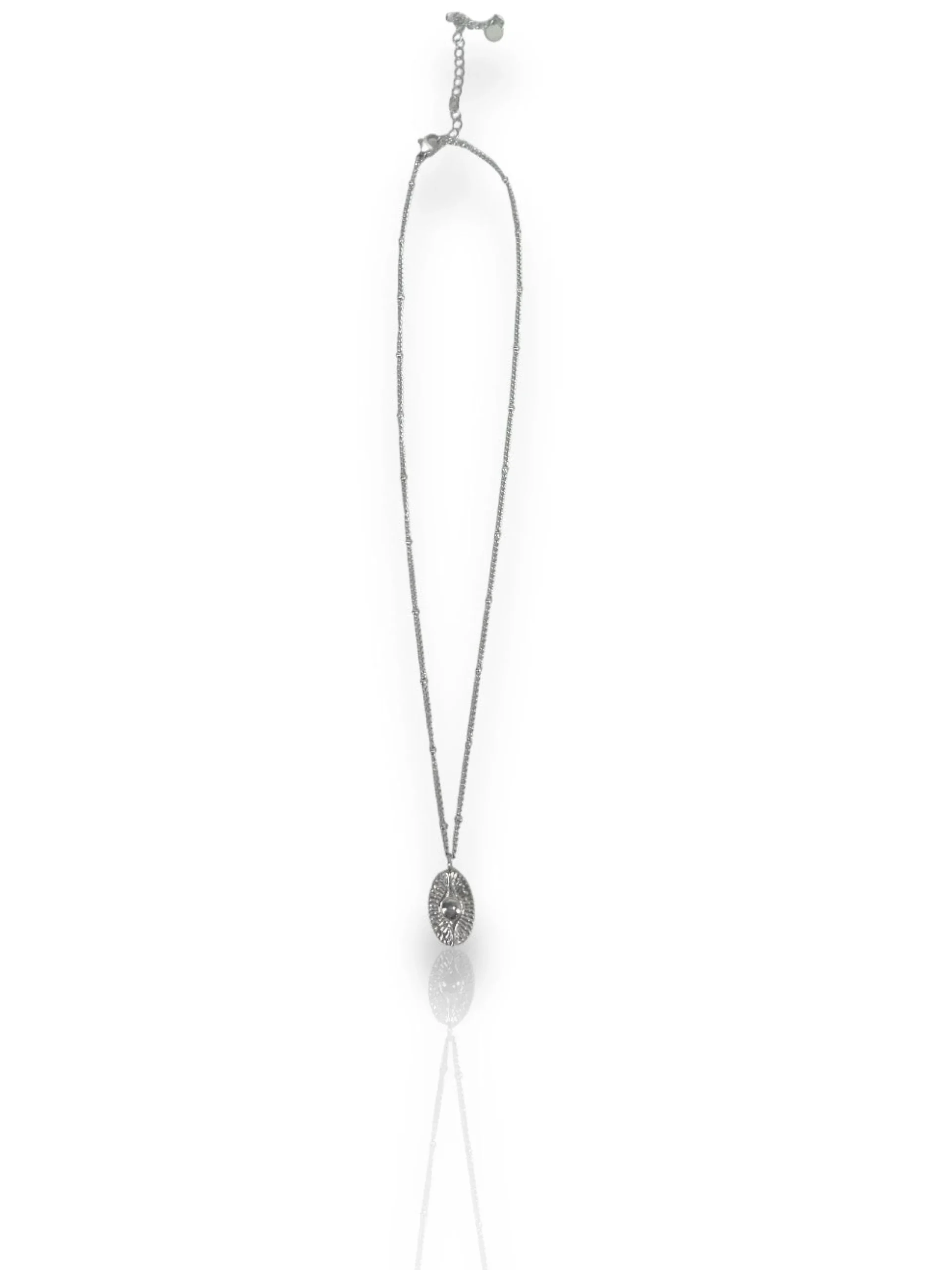 Collar fino medalla ojo plateado