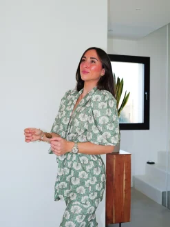 Conjunto traje estampado verde