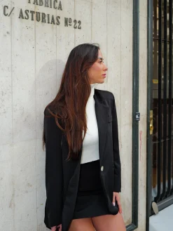 Jersey crop cuello alto blanco