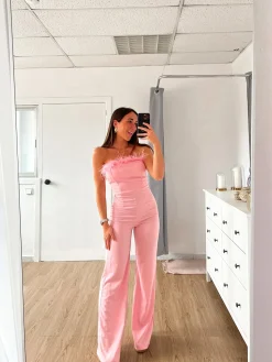 Mono largo plumas rosa