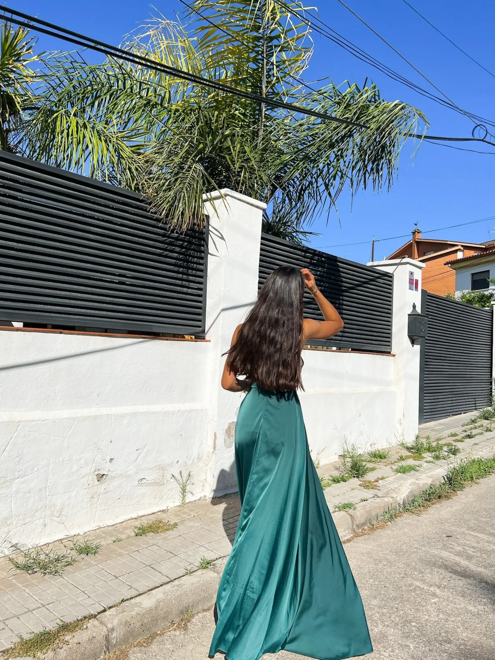 Vestido halter raso botella