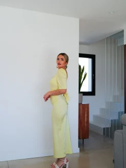 Vestido midi espalda lazo amarillo