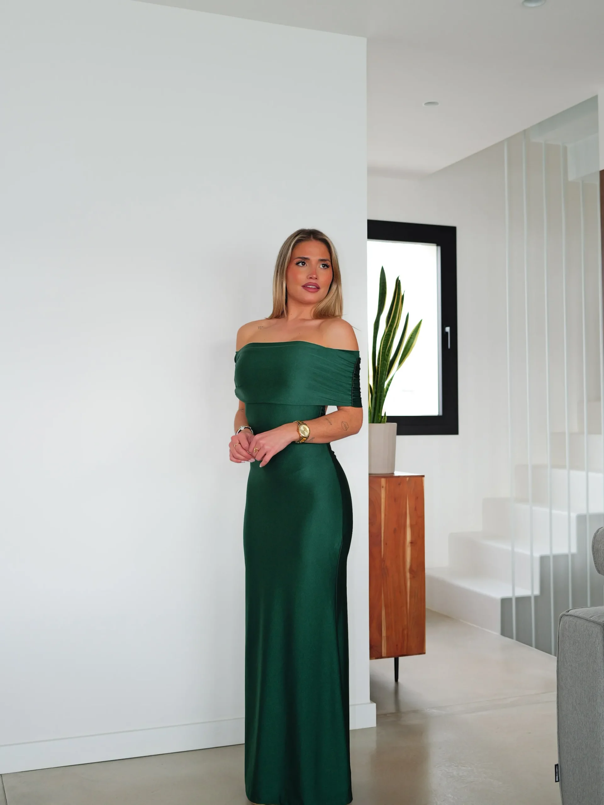 Vestido satin bardot espalda botella