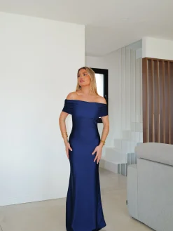 Vestido satin bardot espalda marino