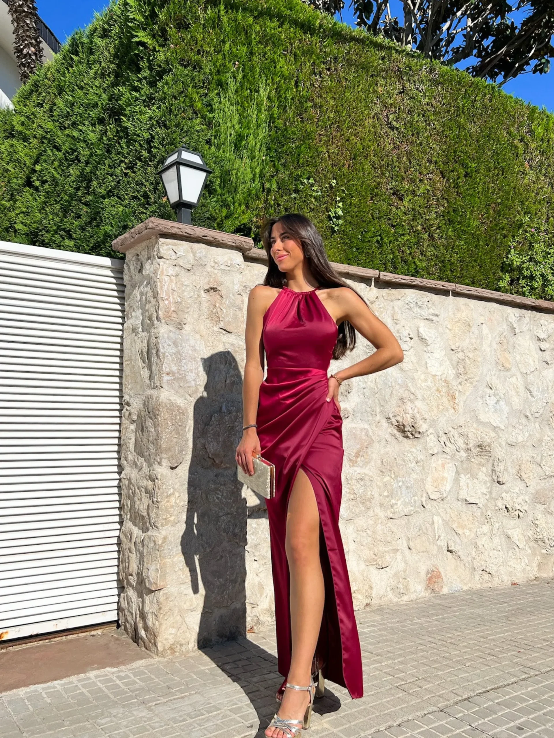 Vestido tubo halter burdeos