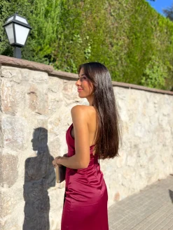 Vestido tubo halter burdeos