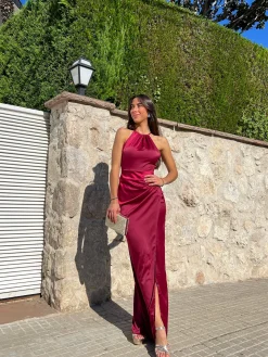Vestido tubo halter burdeos