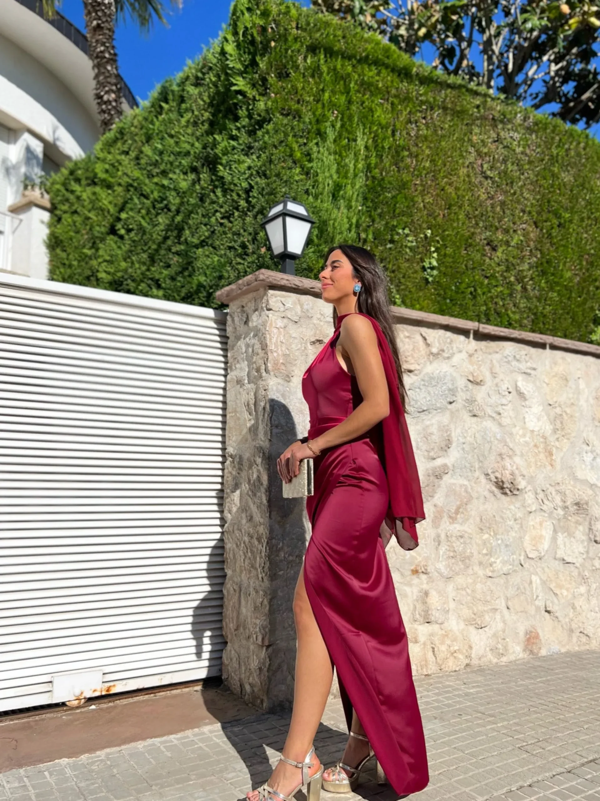 Vestido tubo halter burdeos